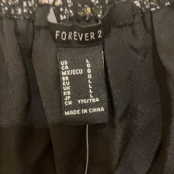 Floral Ruffle Romper - Picture 2 of 3